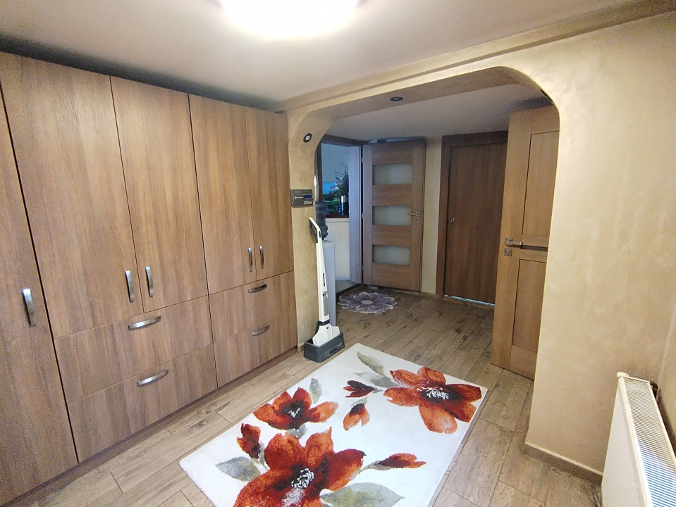 Casa cu 4 camere de vanzare in localitatea Timisoara, zona Fratelia 5, foxfort.ro