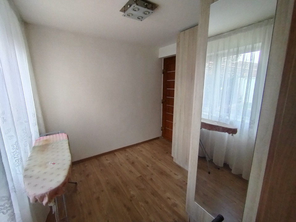 Casa cu 4 camere de vanzare in localitatea Timisoara, zona Fratelia 8, foxfort.ro