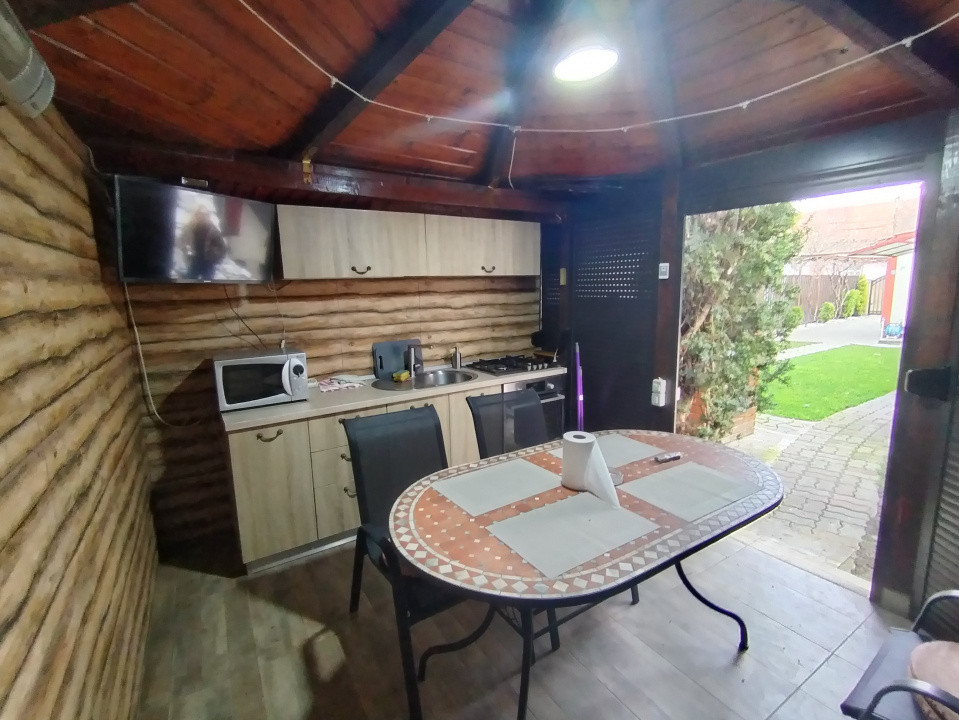 Casa cu 4 camere de vanzare in localitatea Timisoara, zona Fratelia 9, foxfort.ro