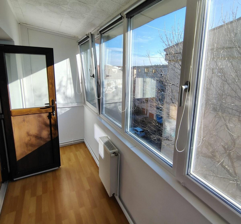 Apartament cu 3 camere si 2 balcoane, in Timisoara, zona Girocului 5, foxfort.ro