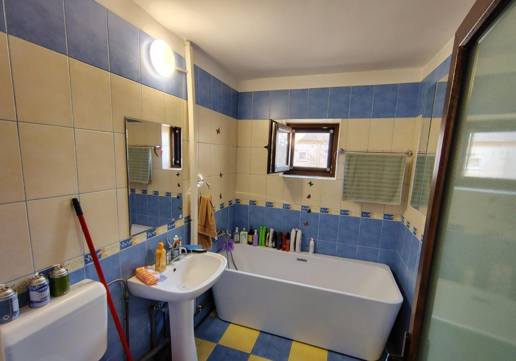 Apartament cu 3 camere si 2 balcoane, in Timisoara, zona Girocului 9, foxfort.ro