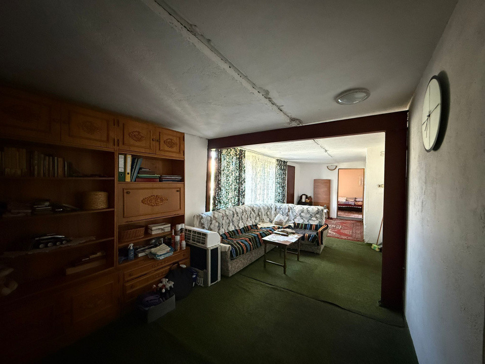 Casa individuala cu 6 camere si teren de 850 mp de vanzare - zona Modern 17, foxfort.ro