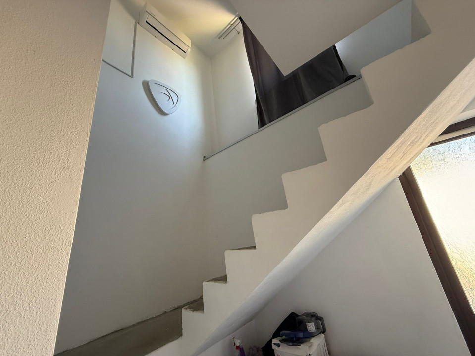 Casa individuala cu 6 camere si teren de 850 mp de vanzare - zona Modern 21, foxfort.ro