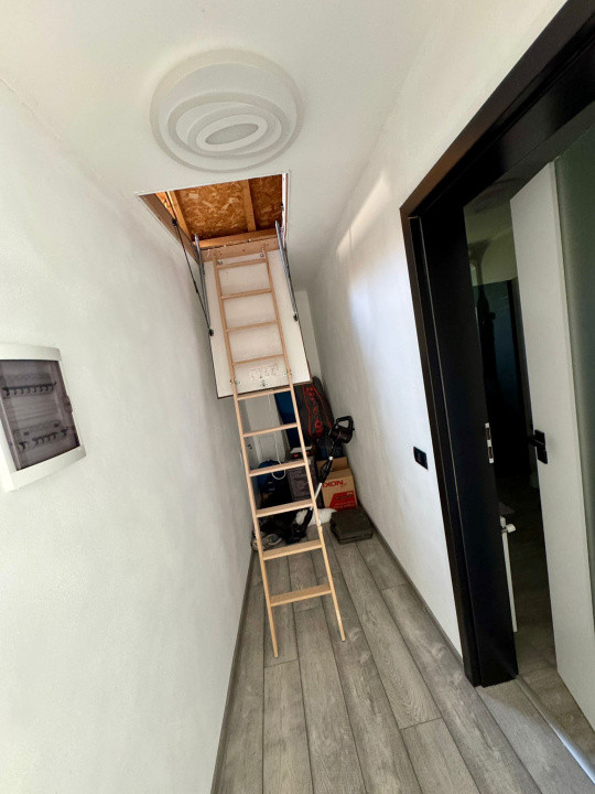 Casa individuala cu 6 camere si teren de 850 mp de vanzare - zona Modern 32, foxfort.ro