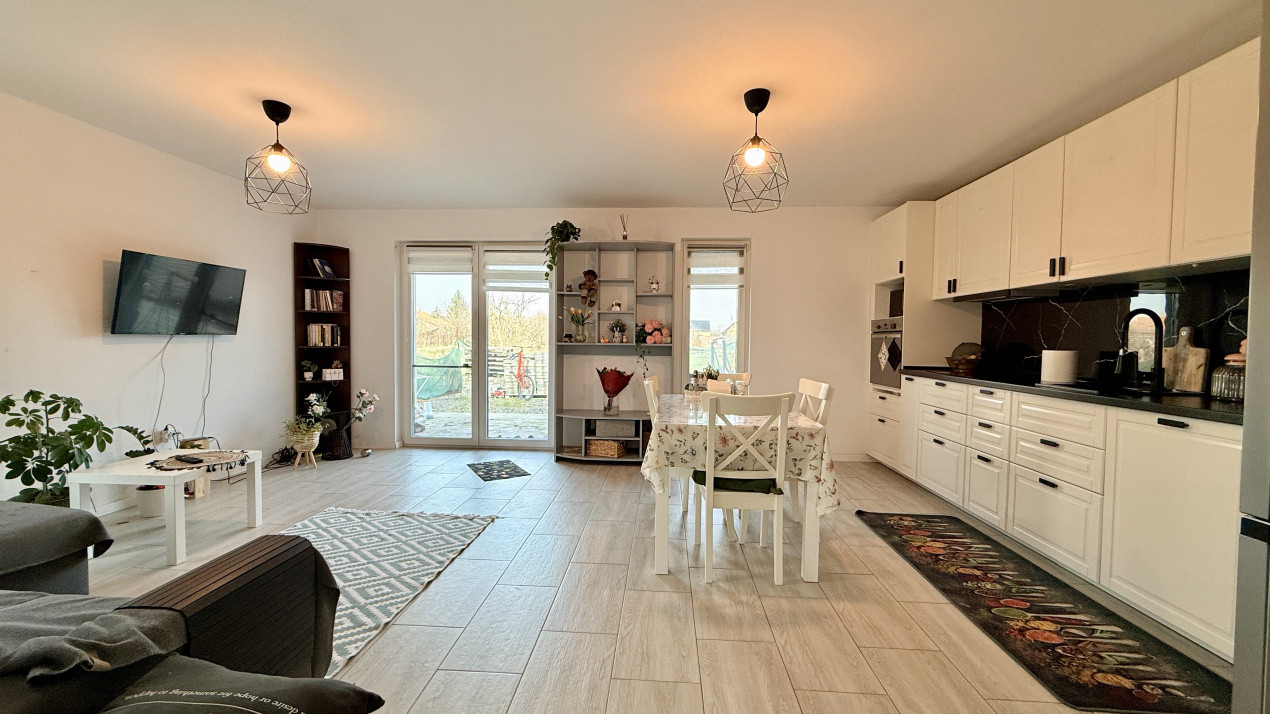 Duplex de vanzare in Sacalaz, 4 camere + 2 bai si toate utilitatile 2, foxfort.ro