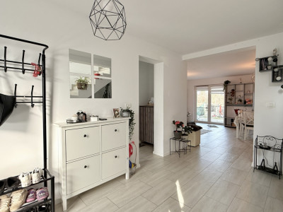 Duplex de vanzare in Sacalaz, 4 camere + 2 bai si toate utilitatile imagine mica 17, foxfort.ro