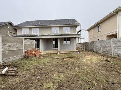 Duplex cu 3 camere si teren de 305 mp, zona Urseni