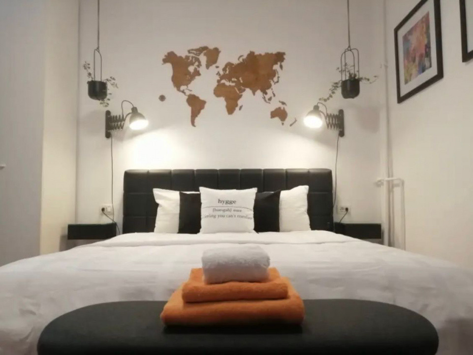 Garsoniera de vanzare in zona Balcescu 8, foxfort.ro