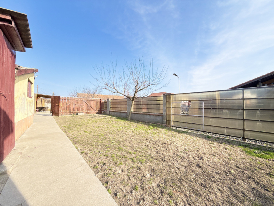 Casa individuala cu 6 camere de vanzare in localitatea Sacalaz, zona Centrala 4, foxfort.ro