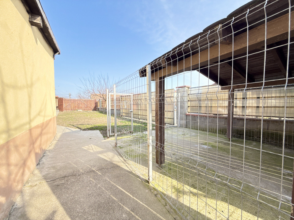 Casa individuala cu 6 camere de vanzare in localitatea Sacalaz, zona Centrala 5, foxfort.ro