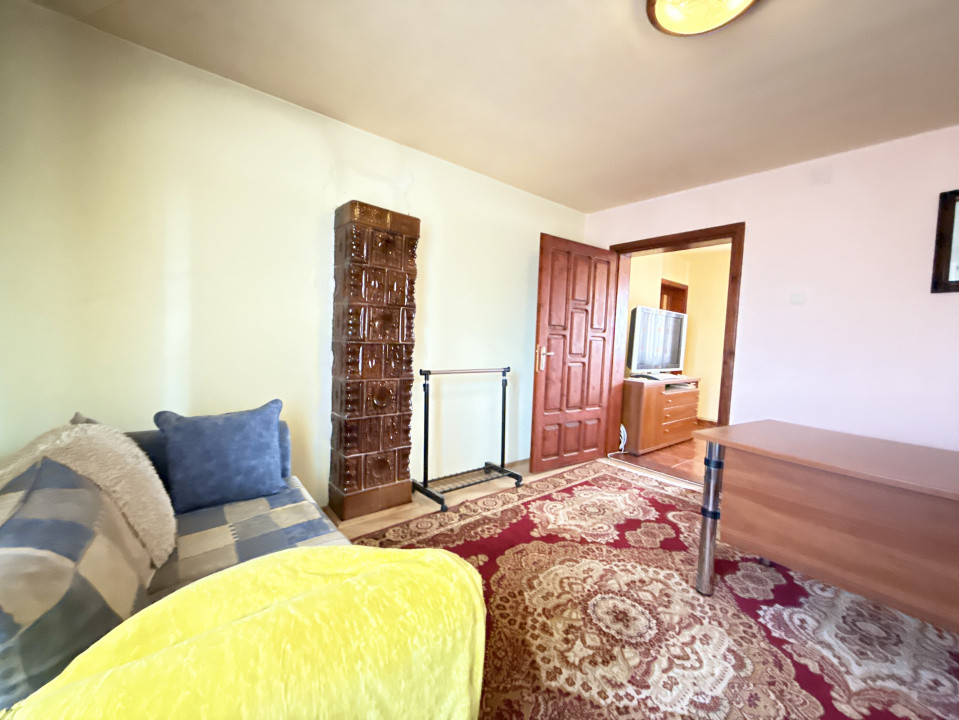 Casa individuala cu 6 camere de vanzare in localitatea Sacalaz, zona Centrala 14, foxfort.ro