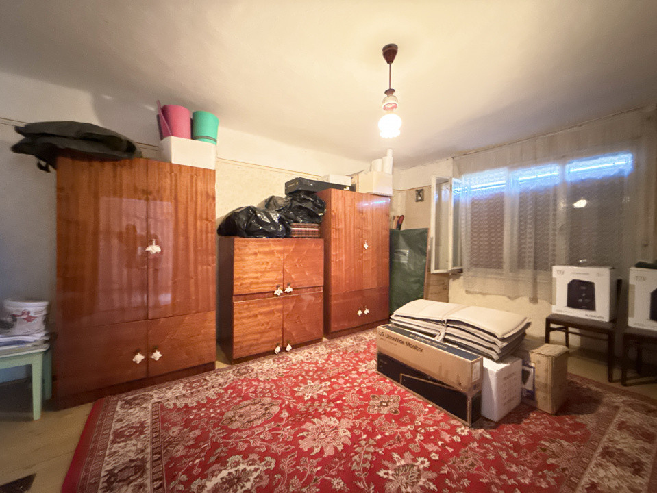 Casa individuala cu 6 camere de vanzare in localitatea Sacalaz, zona Centrala 20, foxfort.ro