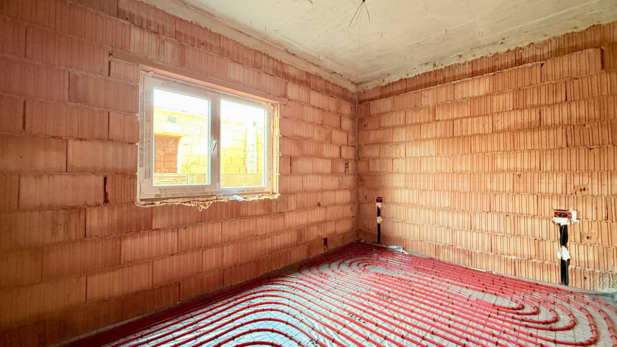 Duplex de vanzare 3 camere + pod mansardabil - Mosnita Veche 6, foxfort.ro