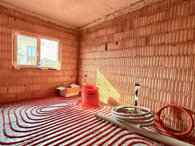 Duplex de vanzare 3 camere + pod mansardabil - Mosnita Veche imagine mica 8, foxfort.ro