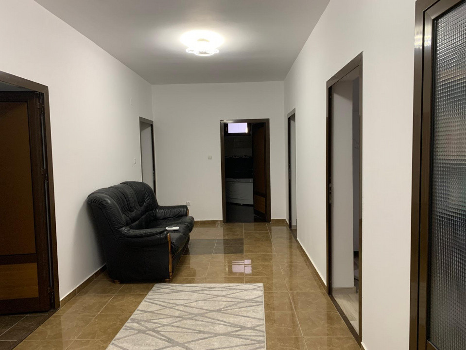 Casa individuala cu 16 camere de inchiriat, zona Sag 2, foxfort.ro