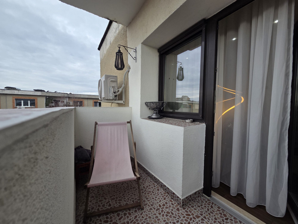 Garsoniera moderna cu balcon de vanzare 32 mp utili | Banu maracine Arad 7, foxfort.ro