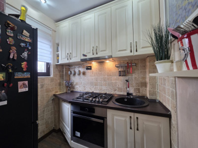 Garsoniera moderna cu balcon de vanzare 32 mp utili | Banu maracine Arad imagine mica 6, foxfort.ro