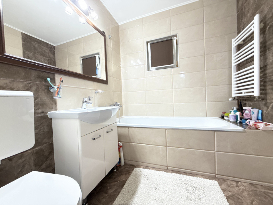 Apartament cu 3 camere de vanzare in Timisoara, zona Lipovei 8, foxfort.ro