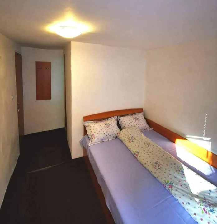 Cabana 10 camere, 4 nivele, Straja, Hunedoara, pretabil investitie 3, foxfort.ro