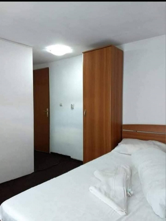 Cabana 10 camere, 4 nivele, Straja, Hunedoara, pretabil investitie 9, foxfort.ro