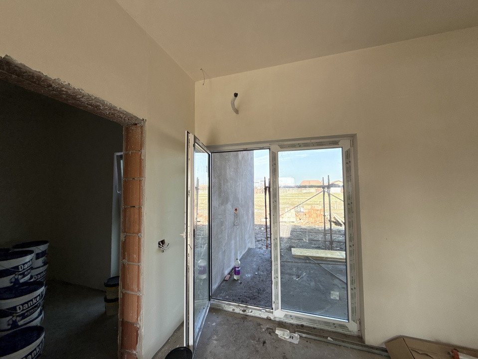 COMISION 0% Triplex cu 4 camere de vanzare in localitatea Sacalaz, zona Centrala 4, foxfort.ro