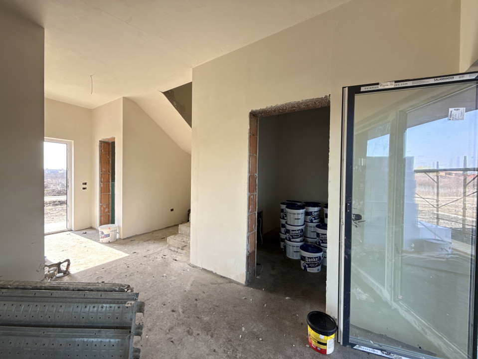 COMISION 0% Triplex cu 4 camere de vanzare in localitatea Sacalaz, zona Centrala 10, foxfort.ro