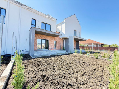 COMISION 0% Triplex cu 3 camere de vanzare in Sacalaz