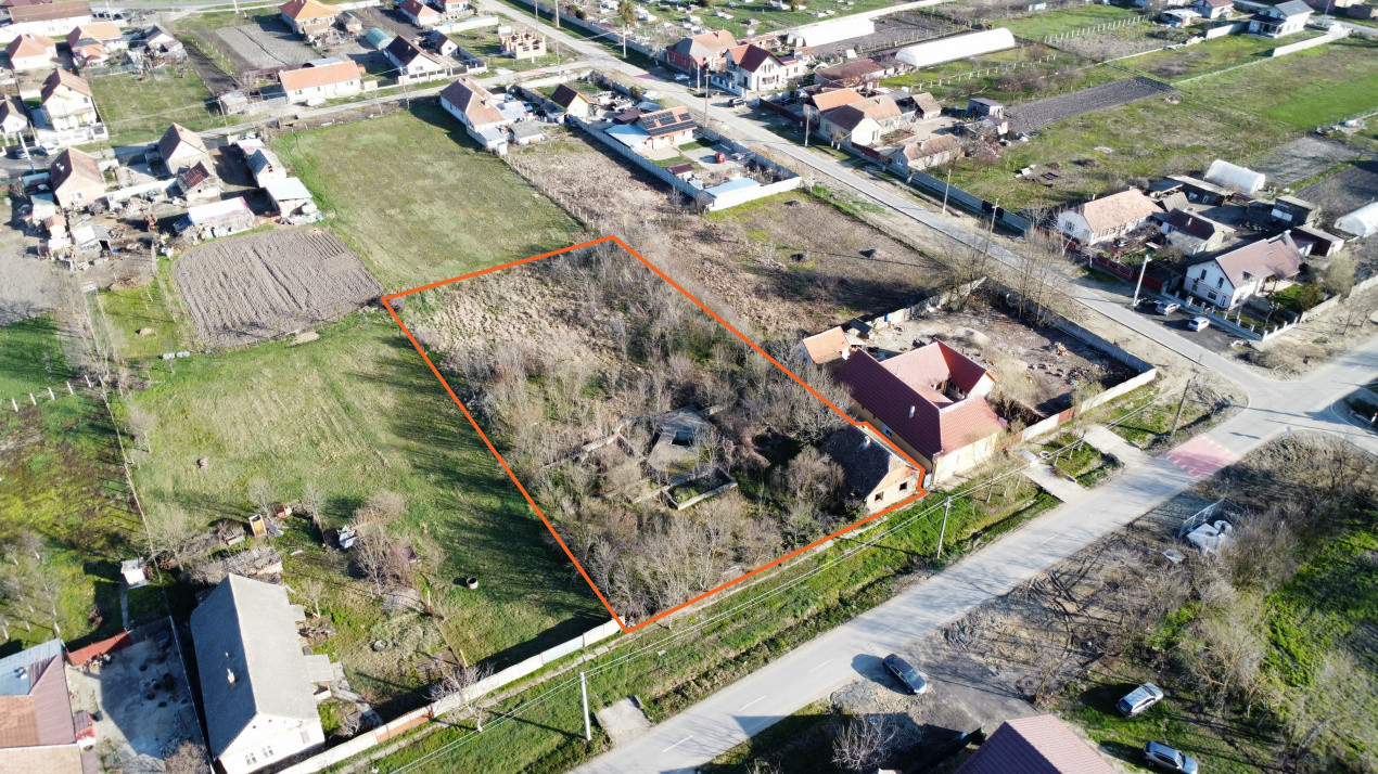 Teren intravilan 2840 mp cu fundatie - Jebel 3, foxfort.ro