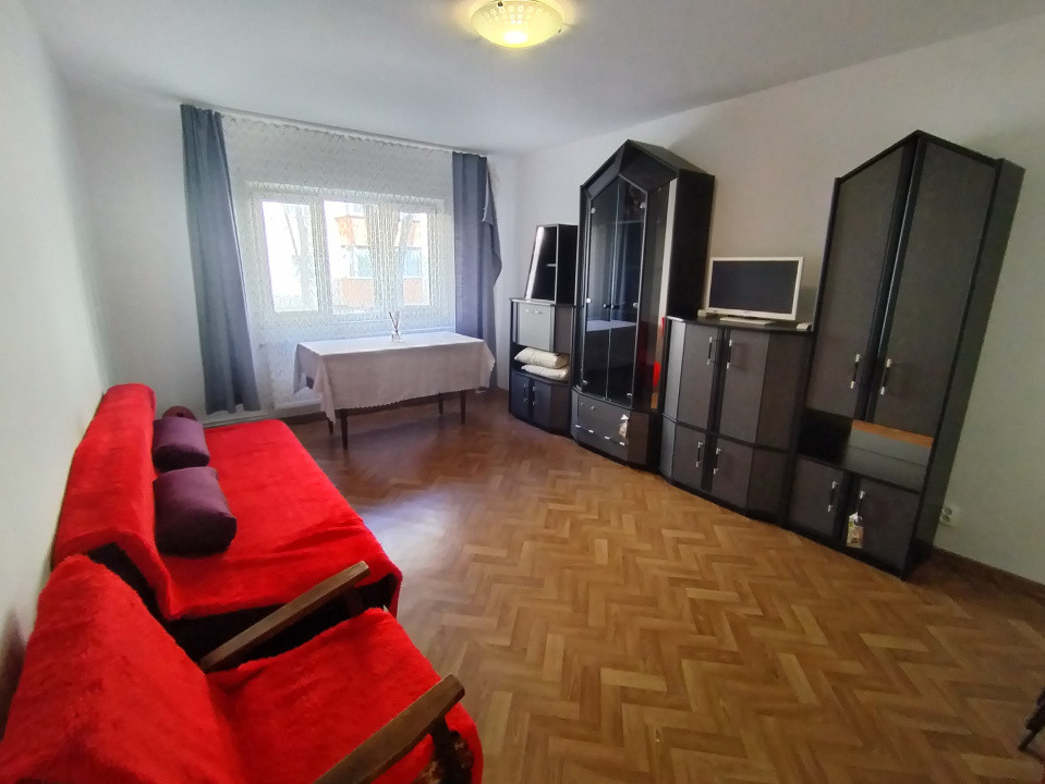Apartament cu 2 camere de inchiriat mobilat si utilat in zona Soarelui 1, foxfort.ro