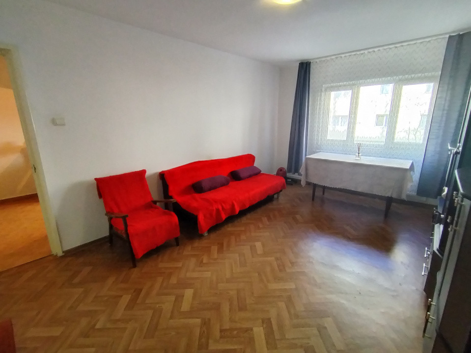 Apartament cu 2 camere de inchiriat mobilat si utilat in zona Soarelui 10, foxfort.ro