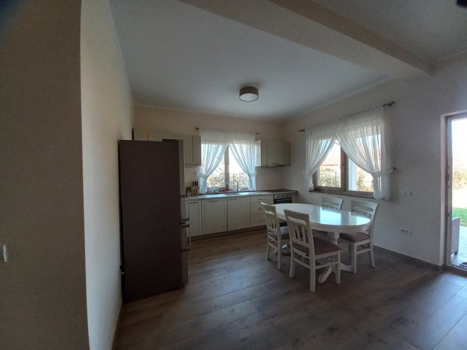 Duplex cu 3 camere si teren de 410 mp de vanzare in Ghiroda 2, foxfort.ro
