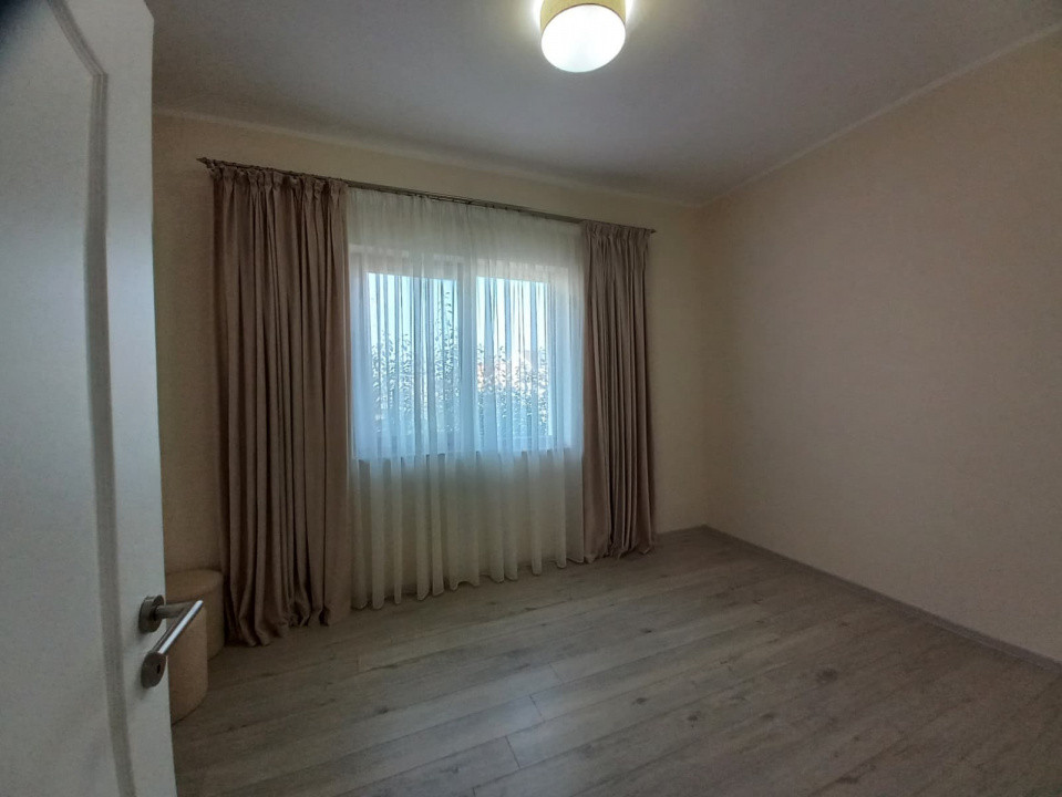 Duplex cu 3 camere si teren de 410 mp de vanzare in Ghiroda 3, foxfort.ro