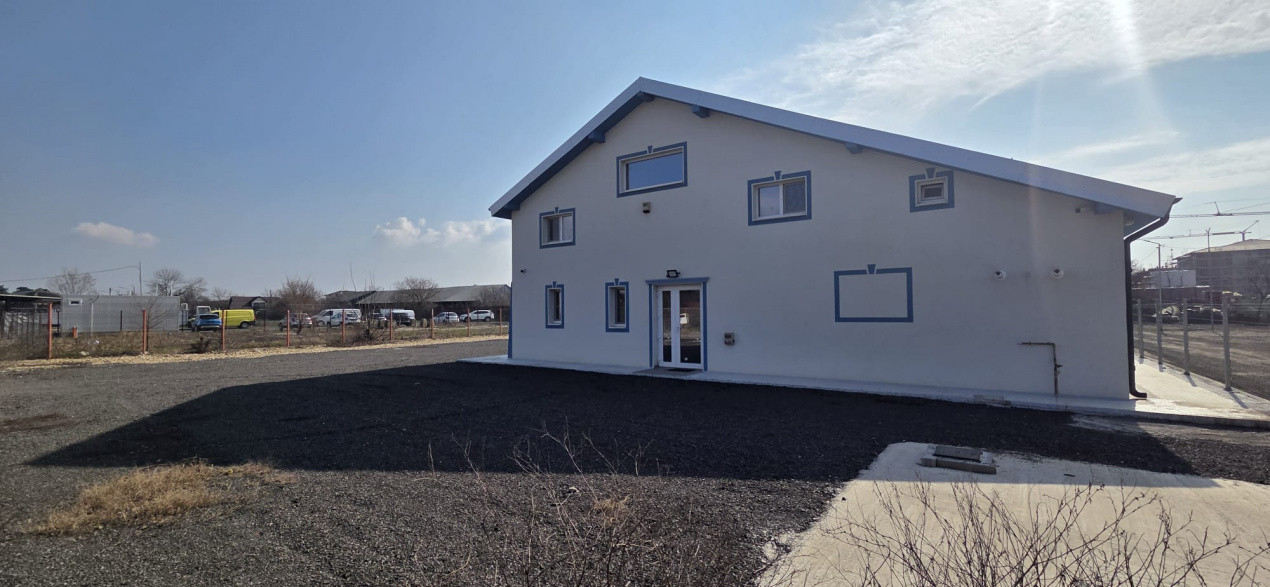 Spatiu comercial pe doua fronturi, finisat la cheie, 430 mp utili - Giroc 1, foxfort.ro