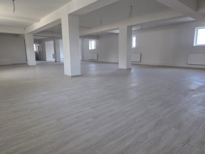 Spatiu comercial pe doua fronturi, finisat la cheie, 430 mp utili - Giroc imagine mica 4, foxfort.ro