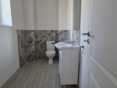 Spatiu comercial pe doua fronturi, finisat la cheie, 430 mp utili - Giroc imagine mica 16, foxfort.ro