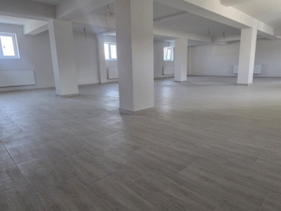 Spatiu comercial de inchiriat, finisat la cheie - Giroc imagine mica 3, foxfort.ro