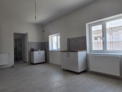 Spatiu comercial de inchiriat, finisat la cheie - Giroc imagine mica 12, foxfort.ro