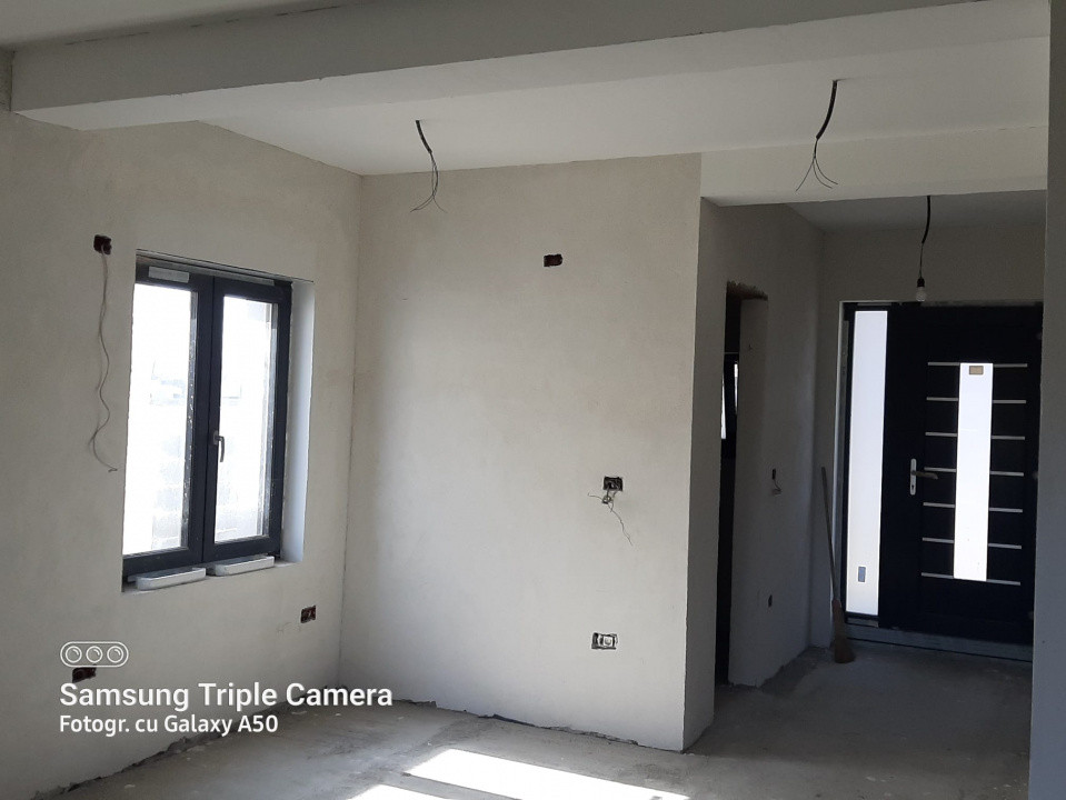 Duplex cu 4 camere de vanzare in localitatea Timisoara, zona Plopi 9, foxfort.ro