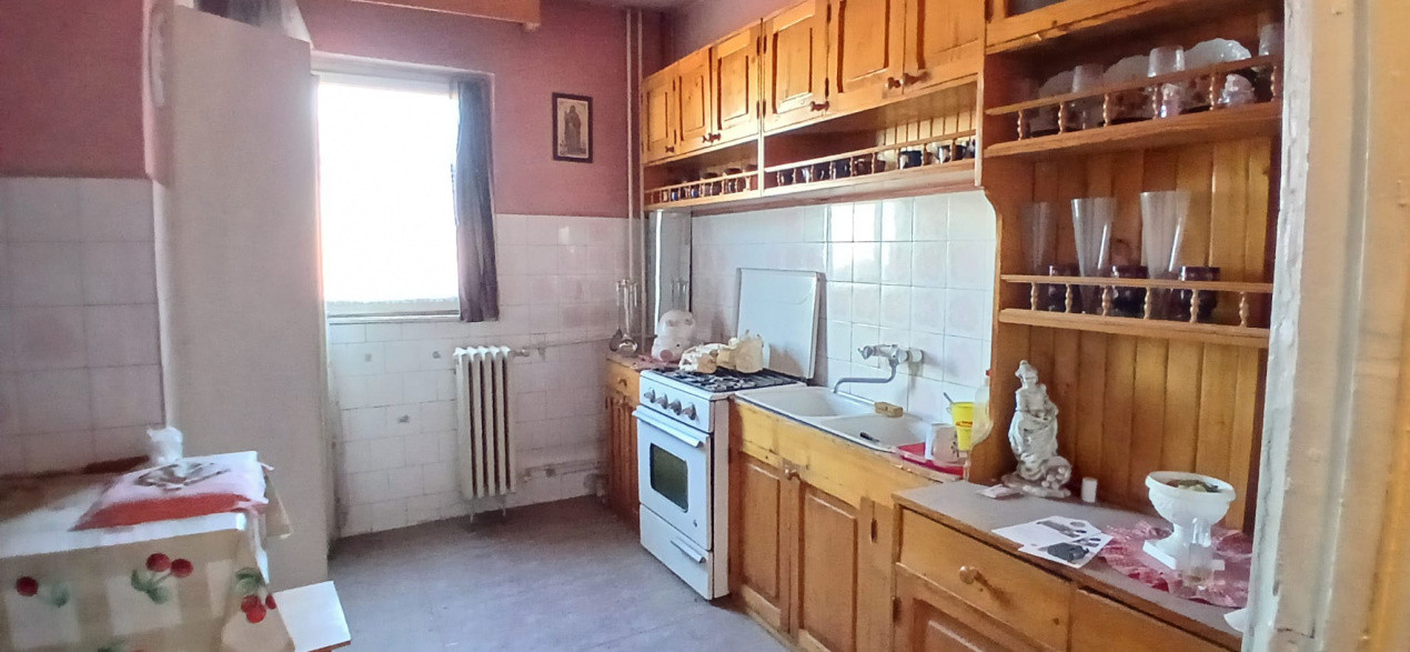 Apartament cu 3 camere, etaj intermediar, in Complexul Studentesc 4, foxfort.ro