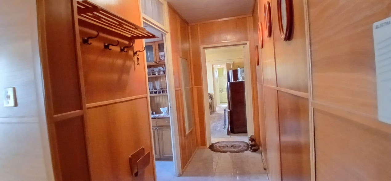 Apartament cu 3 camere, etaj intermediar, in Complexul Studentesc 7, foxfort.ro