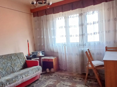 Apartament cu 3 camere, etaj intermediar, in Complexul Studentesc imagine mica 2, foxfort.ro