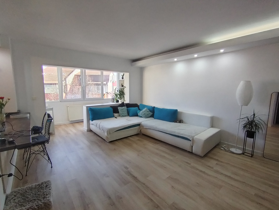 Apartament cu 4 camere de vanzare in zona Sagului 2, foxfort.ro