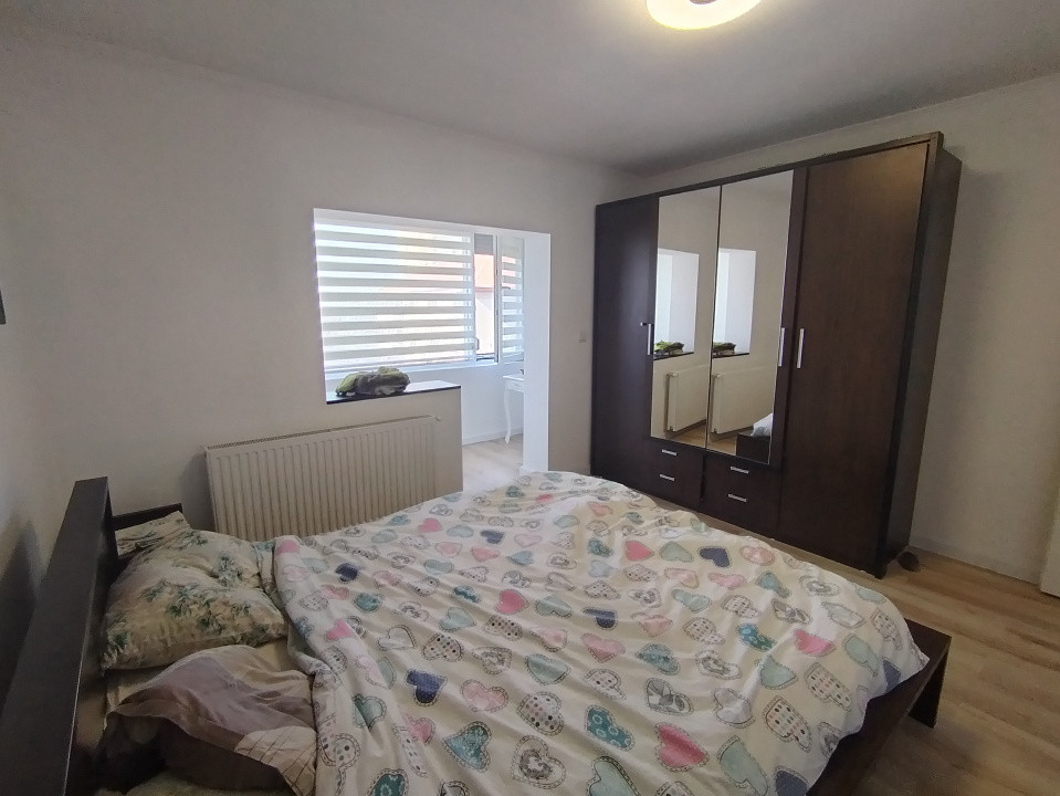 Apartament cu 4 camere de vanzare in zona Sagului 13, foxfort.ro