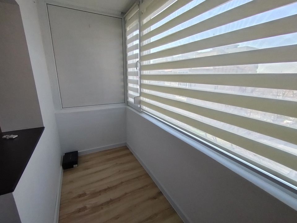 Apartament cu 4 camere de vanzare in zona Sagului 15, foxfort.ro