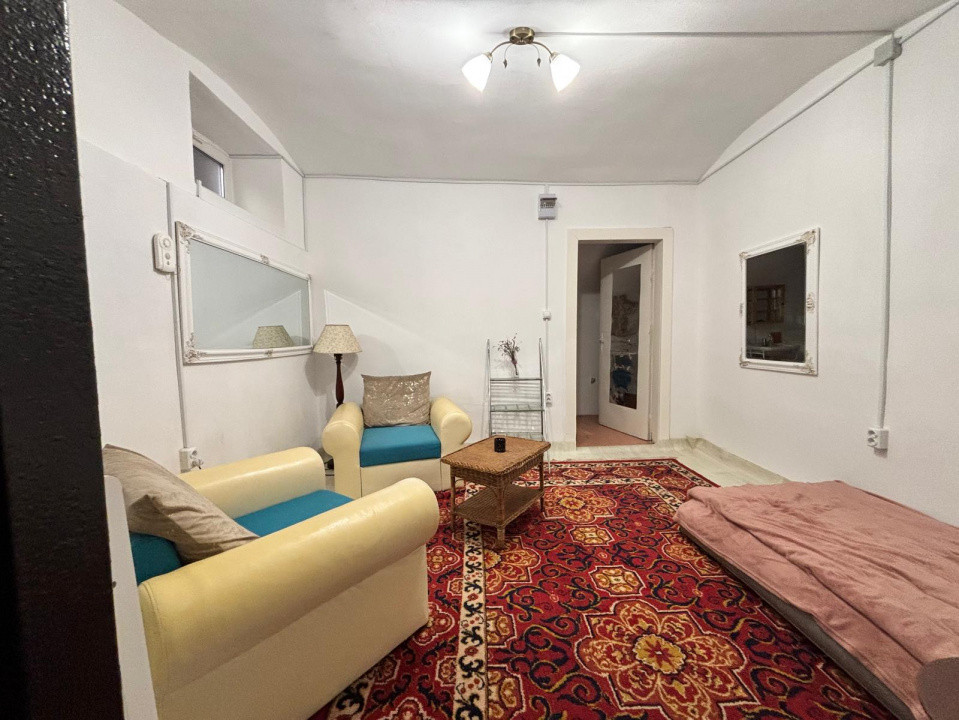 Apartament cu o camera de vanzare in Arad, zona Ultracentral 11, foxfort.ro