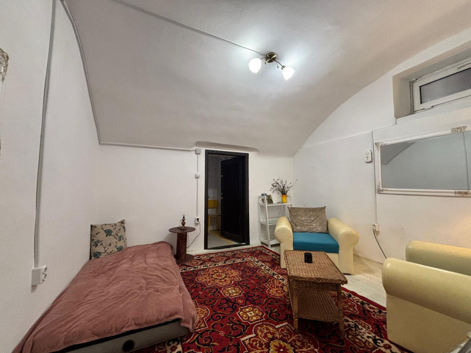 Apartament cu o camera de vanzare in Arad, zona Ultracentral 14, foxfort.ro