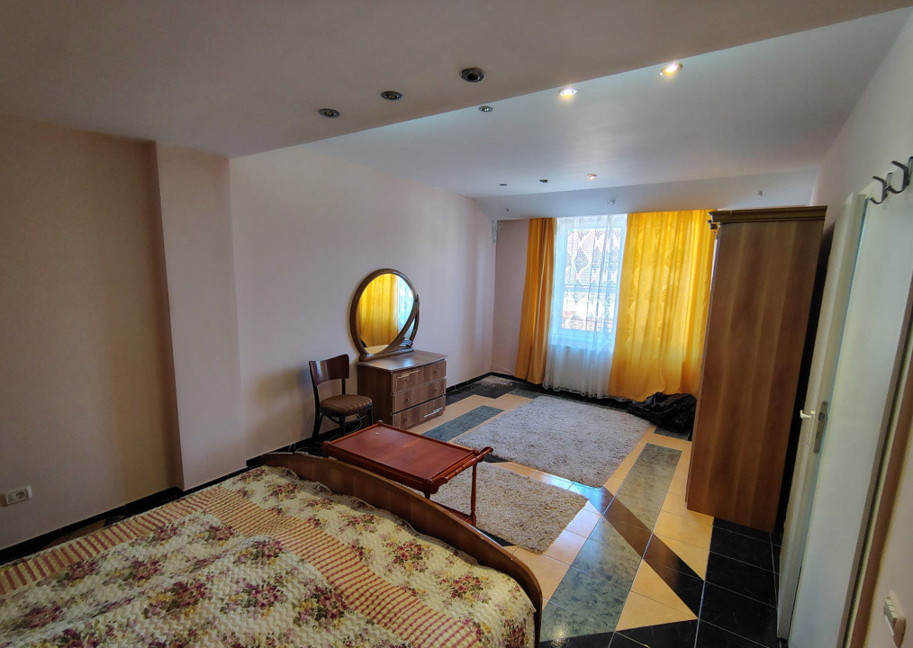 Casa individuala 6 camere, 269 mp utili, teren 655 mp, zona Girocului 6, foxfort.ro