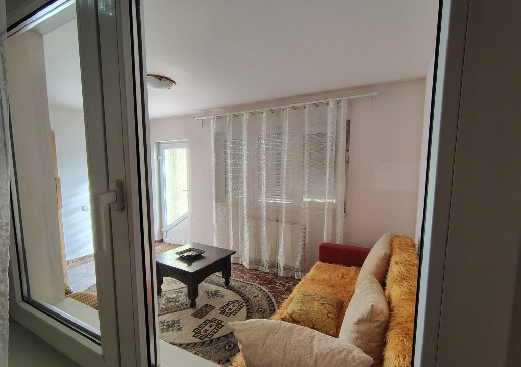 Casa individuala 6 camere, 269 mp utili, teren 655 mp, zona Girocului 10, foxfort.ro