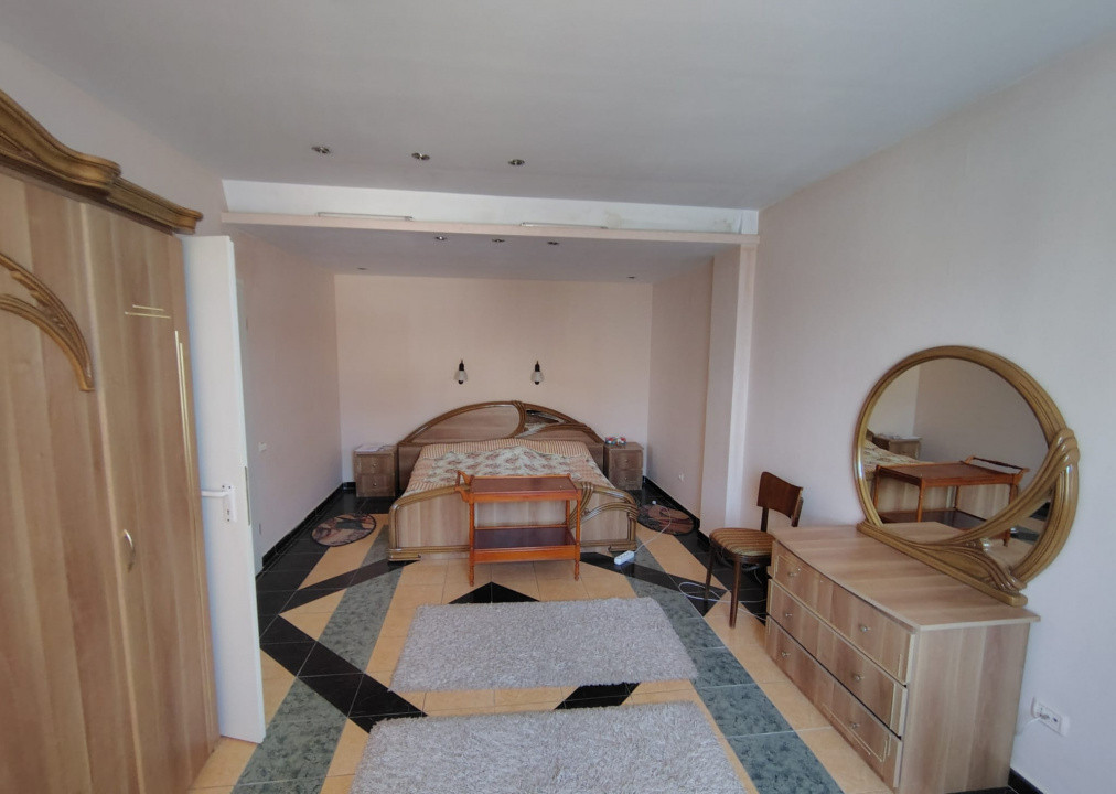 Casa individuala 6 camere, 269 mp utili, teren 655 mp, zona Girocului 11, foxfort.ro