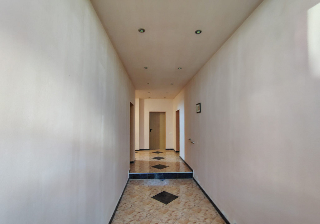 Casa individuala 6 camere, 269 mp utili, teren 655 mp, zona Girocului 21, foxfort.ro